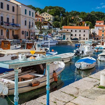Bed&Breakfast Saturn Veli Losinj Bagian luar foto