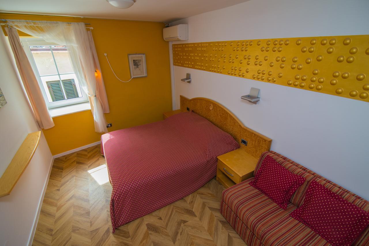 Bed&Breakfast Saturn Veli Losinj Bagian luar foto