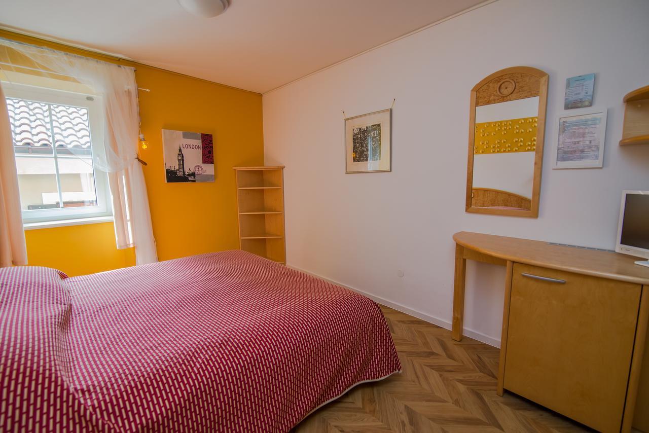 Bed&Breakfast Saturn Veli Losinj Bagian luar foto