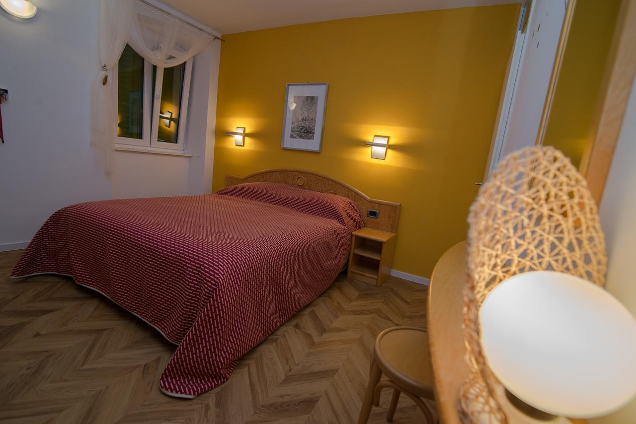 Bed&Breakfast Saturn Veli Losinj Bagian luar foto